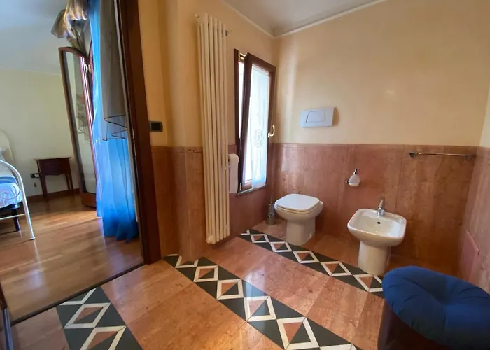 Ada Pool منزل للإقامة فيليي